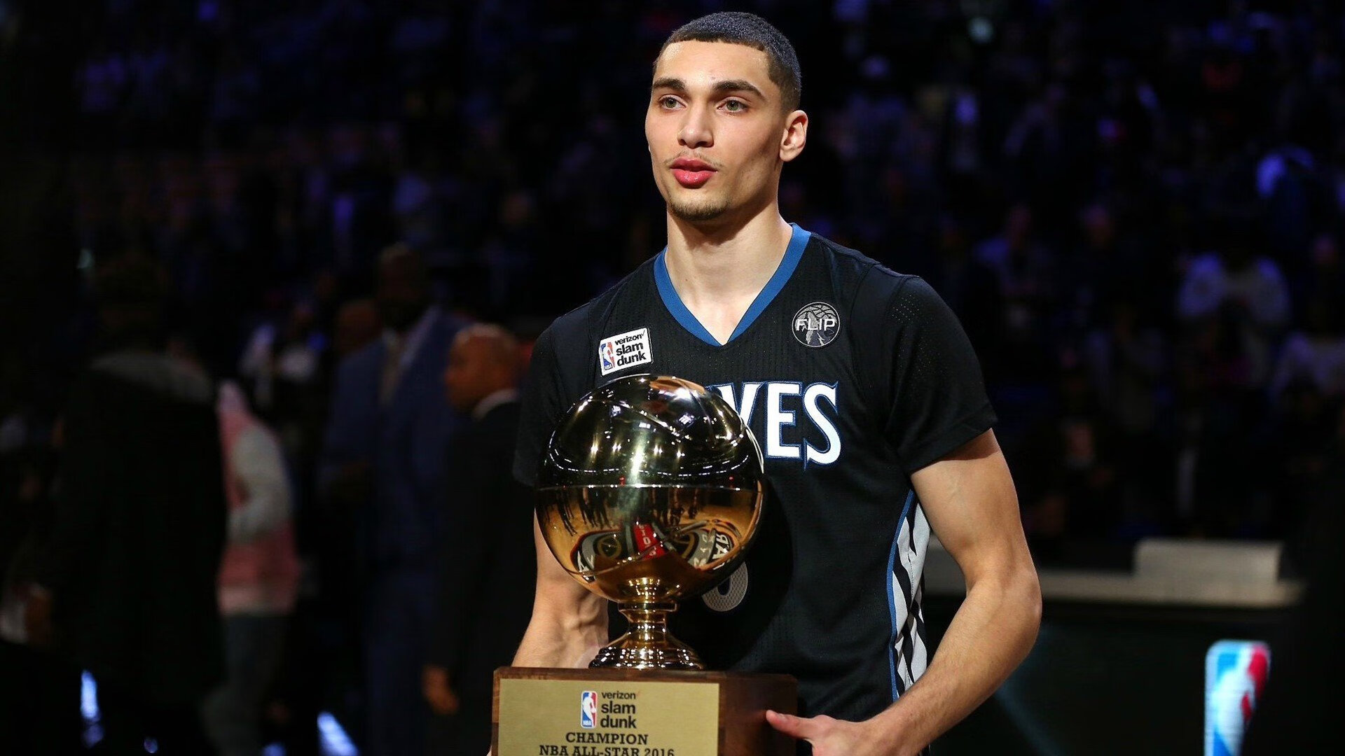 伦纳德让比赛提前失去悬念,骑士末节带走步行者